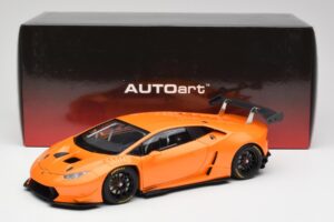 Lamborghini Huracan LP620-2 Super Trofeo Arancio Borealis Pearl Effect Orange AUTOart 1:18 81558 Metall — Bild 8 von 8