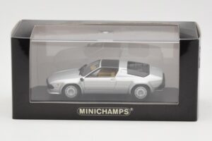 Lamborghini Jalpa Silber Minichamps 1:43 400103601 Metall — Bild 4 von 4