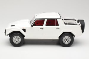 Lamborghini LM002 Weiß Kyosho 1:18 GTS18508W Resin — Bild 3 von 6