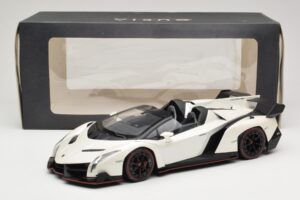 Lamborghini Veneno Roadster Weiß Mit Roter Linie Kyosho 1:18 C09502W Metall — Bild 6 von 6