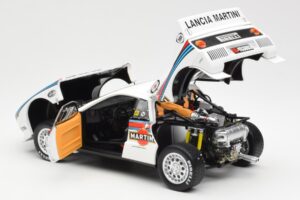 Lancia 037 Martini #1 W. Rohrl / C. Geistdorfer Winner Rally Monte Carlo 1983 Nacht-Version Kyosho 1:18 08306A Metall — Bild 5 von 8