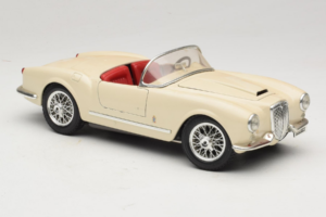 Lancia Aurelia B24 Spider Beige Bburago 1:18 3010-M2 Metall — Bild 6 von 8