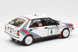 Lancia Delta HF 4WD #4 M. Alen / I. Kivimaki Martini Rally 1000 Lakes 1987 Kyosho 1:18 08960B Metall — Bild 3 von 8