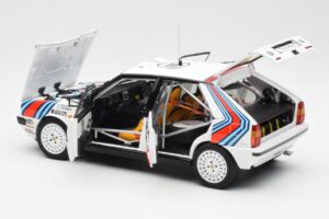 Lancia Delta HF 4WD #4 M. Alen / I. Kivimaki Martini Rally 1000 Lakes 1987 Kyosho 1:18 08960B Metall — Bild 5 von 8