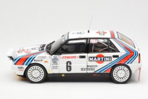 Lancia Delta HF 4WD #6 M. Biasion / T. Siviero Martini Rally Monte Carlo 1987 Kyosho 1:18 08960A Metall — Bild 4 von 8