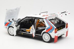 Lancia Delta HF 4WD #6 M. Biasion / T. Siviero Martini Rally Monte Carlo 1987 Kyosho 1:18 08960A Metall — Bild 5 von 8