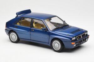 Lancia Delta HF Integrale Evo II Blau Kyosho 1:18 08341BL Metall — Bild 6 von 8