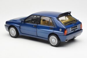 Lancia Delta HF Integrale Evo II Blau Kyosho 1:18 08341BL Metall — Bild 7 von 8