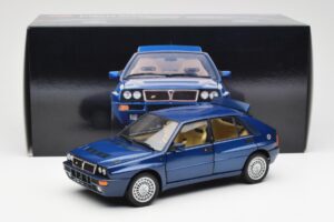 Lancia Delta HF Integrale Evo II Blau Kyosho 1:18 08341BL Metall — Bild 8 von 8