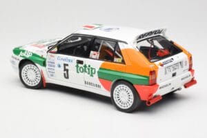 Lancia Delta HF Integrale Evo II Totip #5 A. Aghini / S. Farnocchia Rally Monte Carlo 1993 Kyosho 1:18 08348F Metall — Bild 7 von 8