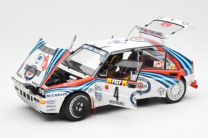 Lancia Delta HF Integrale Evo Martini #4 D. Auriol / B. Occelli Winner Rally Monte Carlo 1992 Kyosho 1:18 08348A Metall — Bild 2 von 8