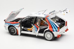 Lancia Delta HF Integrale Evo Martini #4 D. Auriol / B. Occelli Winner Rally Monte Carlo 1992 Kyosho 1:18 08348A Metall — Bild 5 von 8