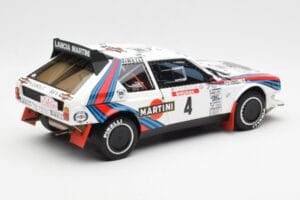 Lancia Delta S4 Martini #4 H. Toivonen / S. Cresto Rally Tour de Corse 1986 AUTOart 1:18 88620 Metall — Bild 3 von 8