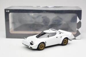 Lancia Stratos HF Stradale Weiß Minichamps 1:18 155741700 Metall — Bild 6 von 6
