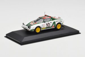 Lancia Stratos #10 Team Alitalia S. Munari / S. Maiga Rally Monte Carlo 1976 Minichamps 1:43 430761210 Metall — Bild 2 von 4