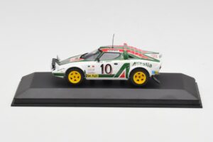 Lancia Stratos #10 Team Alitalia S. Munari / S. Maiga Rally Monte Carlo 1976 Minichamps 1:43 430761210 Metall