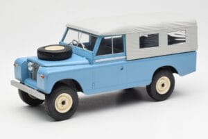 Land Rover Series II 109 Pick Up Closed Blau MCG 1:18 MCG18094 Metall