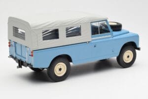Land Rover Series II 109 Pick Up Closed Blau MCG 1:18 MCG18094 Metall — Bild 2 von 6