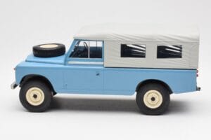 Land Rover Series II 109 Pick Up Closed Blau MCG 1:18 MCG18094 Metall — Bild 3 von 6