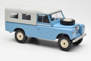 Land Rover Series II 109 Pick Up Closed Blau MCG 1:18 MCG18094 Metall — Bild 4 von 6