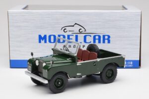 Land Rover 88 Series 1 Open Top Dunkelgrün MCG 1:18 MCG18367 Metall — Bild 6 von 6