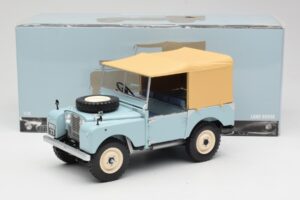 Land Rover 88 Series I RAF Blue Minichamps 1:18 150168908 Metall — Bild 8 von 8
