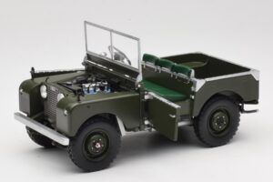Land Rover 88 Series I Matt Green Minichamps 1:18 150168909 Metall — Bild 2 von 8
