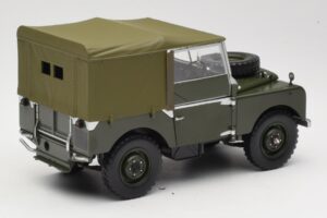 Land Rover 88 Series I Matt Green Minichamps 1:18 150168909 Metall — Bild 3 von 8