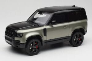 Land Rover Defender 90 HSE P400 L663 Pangea Green Metallic GT Spirit 1:18 Land Rover Defender 90 HSE P400 L663 Pangea Green Metallic GT Spirit 1:18 GT517 Resin