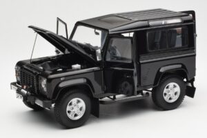 Land Rover Defender 90 Santorini Schwarz Metallic Kyosho 1:18 08901BK Metall — Bild 2 von 8
