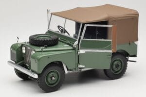 Land Rover Series 1 88 Grün Minichamps 1:18 150168912 Metall — Bild 2 von 8