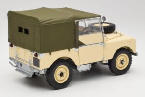 Land Rover Series I 88 Sand Beige Matt Minichamps 1:18 150168905 Metall — Bild 3 von 8