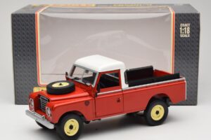 Land Rover Series I 109 Pickup Rot Eagle Collectibles 1:18 440500 Metall — Bild 8 von 8