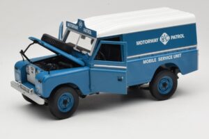 Land Rover Series III 109 Soft Top Motorway Patrol Blau Eagles Race 1:18 4403 Metall — Bild 2 von 8
