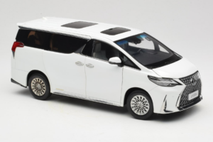 Lexus LM300h White Pearl Kyosho 1:18 08963WP Metall — Bild 6 von 8