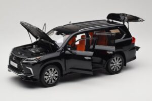 Lexus LX570 J200 Schwarz LCD 1:18 LCD18010-BL Metall — Bild 2 von 8