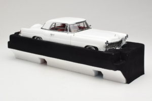 Lincoln Continental Mark II Weiß Road Signature 1:18 20078-P1 Metall — Bild 4 von 6