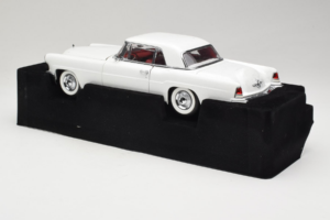 Lincoln Continental Mark II Weiß Road Signature 1:18 20078-P1 Metall — Bild 5 von 6