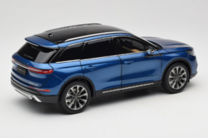 Lincoln Corsair Blau OEM 1:18 LINCOLN001 Metall — Bild 3 von 8