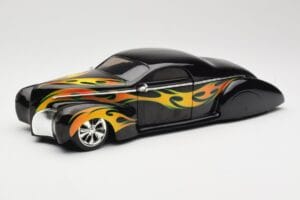 Lincoln Zephyr Scrape Custom Schwarz mit Flammen Hot Wheels 1:18 57319 Metall