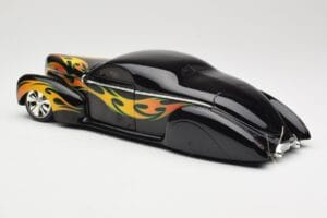 Lincoln Zephyr Scrape Custom Schwarz mit Flammen Hot Wheels 1:18 57319 Metall — Bild 7 von 8