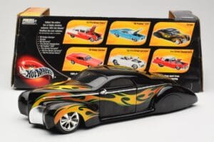 Lincoln Zephyr Scrape Custom Schwarz mit Flammen Hot Wheels 1:18 57319 Metall — Bild 8 von 8