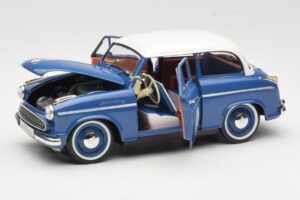Lloyd Alexander TS #234 Blau Revell 1:18 08463 Metall — Bild 2 von 8