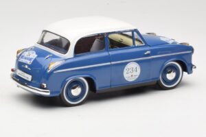 Lloyd Alexander TS #234 Blau Revell 1:18 08463 Metall — Bild 3 von 8
