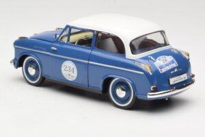 Lloyd Alexander TS #234 Blau Revell 1:18 08463 Metall — Bild 7 von 8
