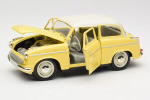 Lloyd Alexander TS Gelb Revell 1:18 08958 Metall — Bild 2 von 8