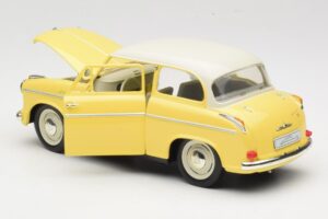 Lloyd Alexander TS Gelb Revell 1:18 08958 Metall — Bild 5 von 8