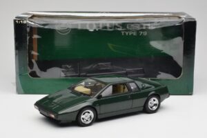Lotus Esprit S1 Grün AUTOart 1:18 75302 Metall — Bild 8 von 8