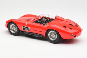 Maserati 300S Rot CMC 1:18 M-105 Metall — Bild 5 von 6