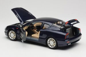 Maserati 3200 GT Schwarz Bburago 1:18 3371 Metall — Bild 5 von 8
